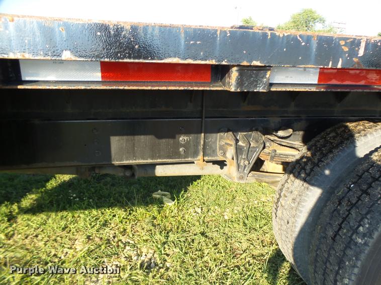 image for item DB1396 1999 International 4700 flatbed truck