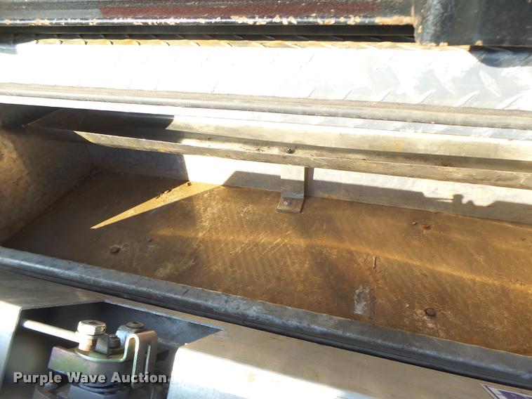 image for item DB1396 1999 International 4700 flatbed truck