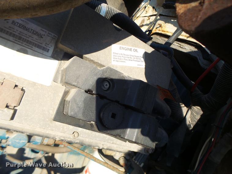 image for item DB1396 1999 International 4700 flatbed truck