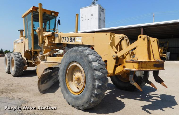 image for item DB9410 1994 John Deere 770BH motor grader