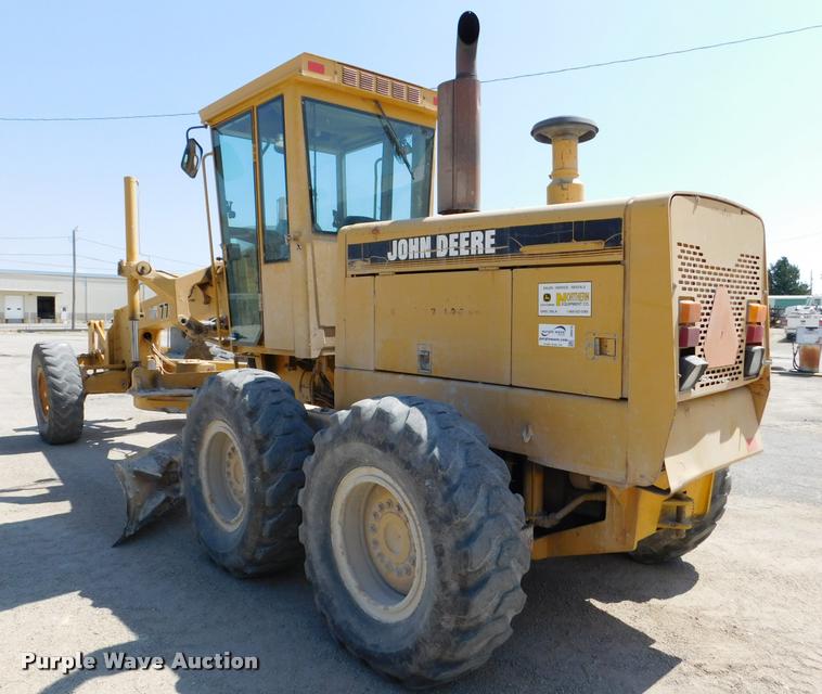 image for item DB9410 1994 John Deere 770BH motor grader