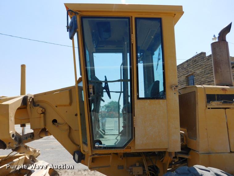 image for item DB9410 1994 John Deere 770BH motor grader