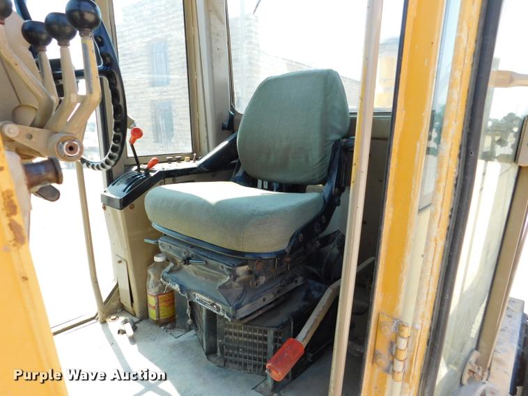 image for item DB9410 1994 John Deere 770BH motor grader