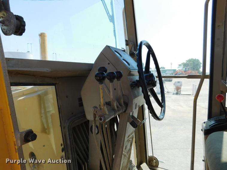 image for item DB9410 1994 John Deere 770BH motor grader