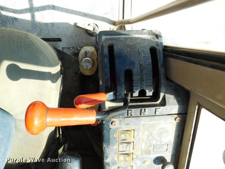 image for item DB9410 1994 John Deere 770BH motor grader