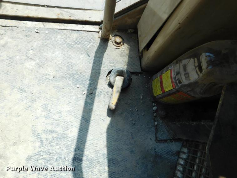 image for item DB9410 1994 John Deere 770BH motor grader