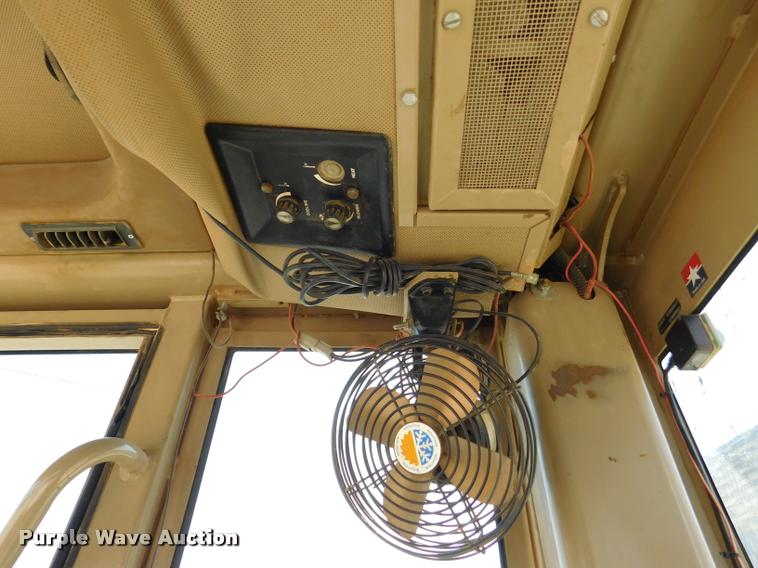 image for item DB9410 1994 John Deere 770BH motor grader