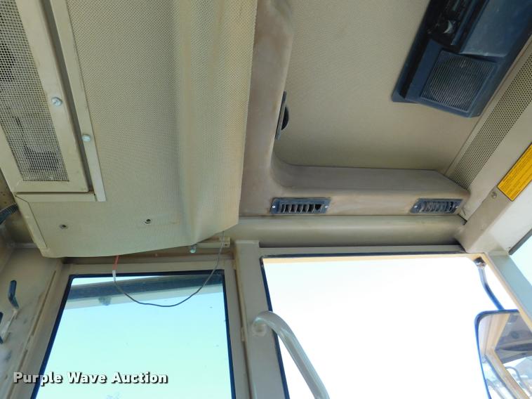 image for item DB9410 1994 John Deere 770BH motor grader