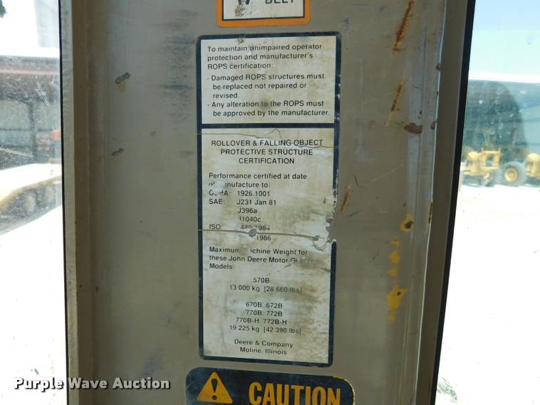 image for item DB9410 1994 John Deere 770BH motor grader