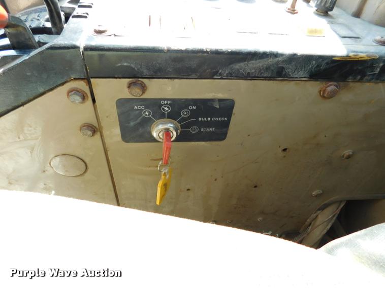 image for item DB9410 1994 John Deere 770BH motor grader