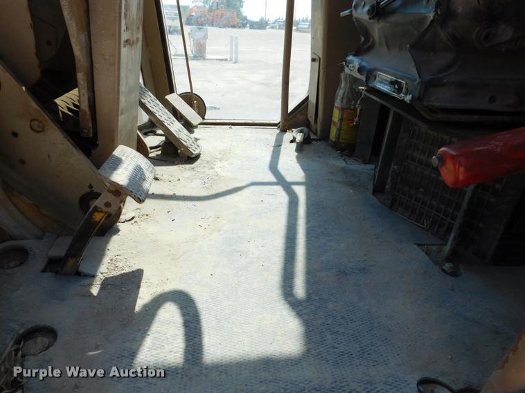 image for item DB9410 1994 John Deere 770BH motor grader