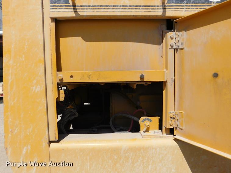 image for item DB9410 1994 John Deere 770BH motor grader