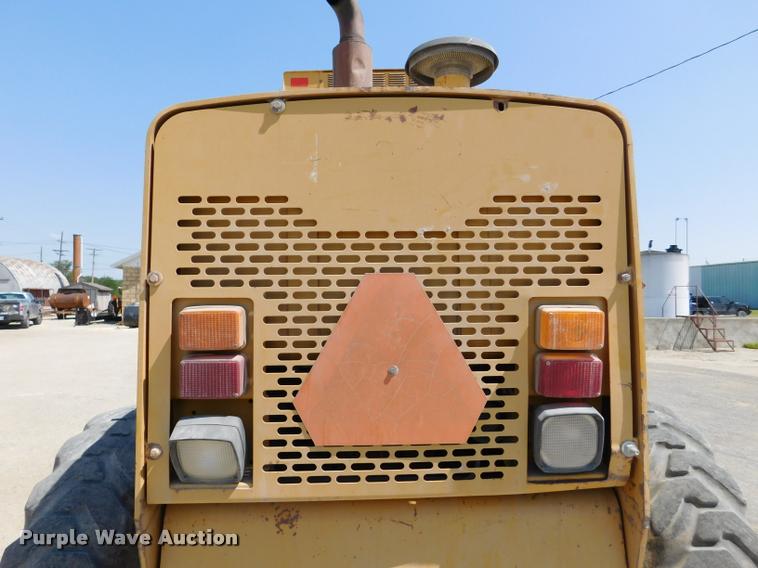 image for item DB9410 1994 John Deere 770BH motor grader