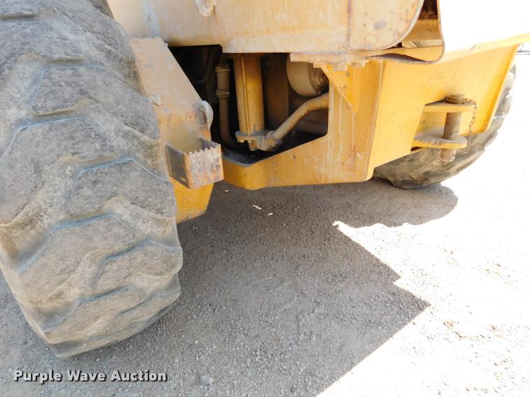 image for item DB9410 1994 John Deere 770BH motor grader