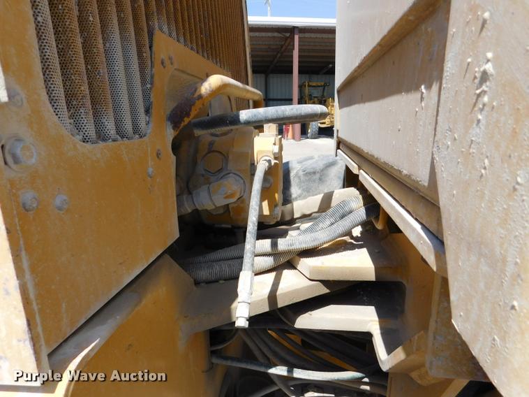 image for item DB9410 1994 John Deere 770BH motor grader