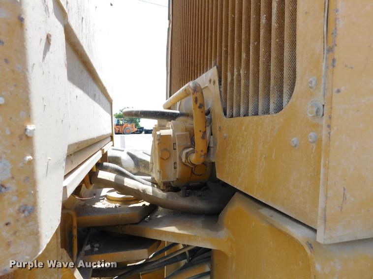 image for item DB9410 1994 John Deere 770BH motor grader