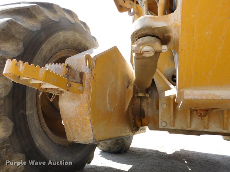 image for item DB9410 1994 John Deere 770BH motor grader