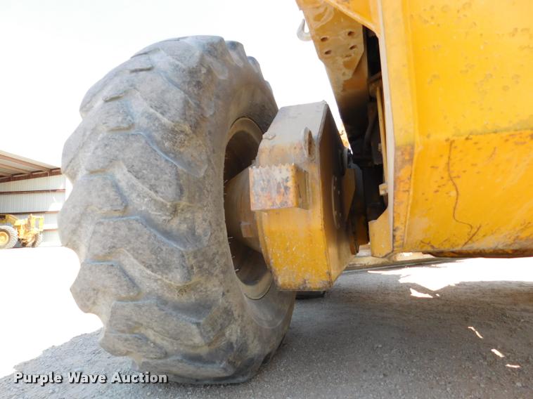 image for item DB9410 1994 John Deere 770BH motor grader