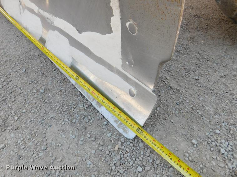 image for item DB9410 1994 John Deere 770BH motor grader