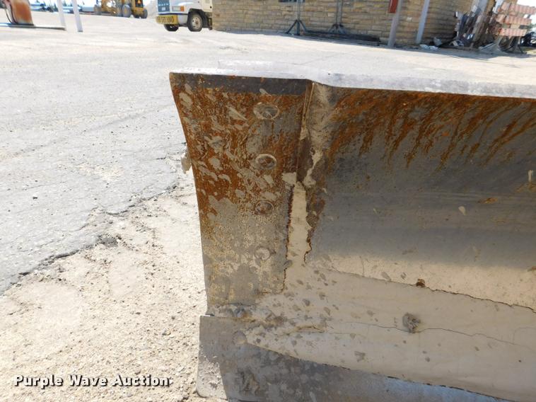 image for item DB9410 1994 John Deere 770BH motor grader