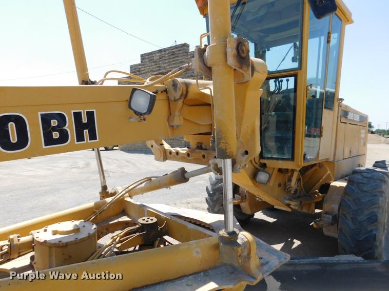 image for item DB9410 1994 John Deere 770BH motor grader