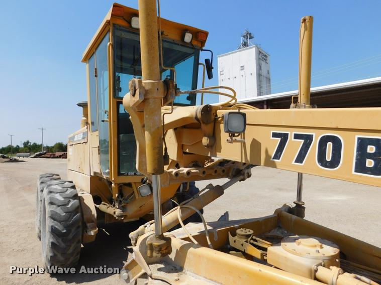 image for item DB9410 1994 John Deere 770BH motor grader
