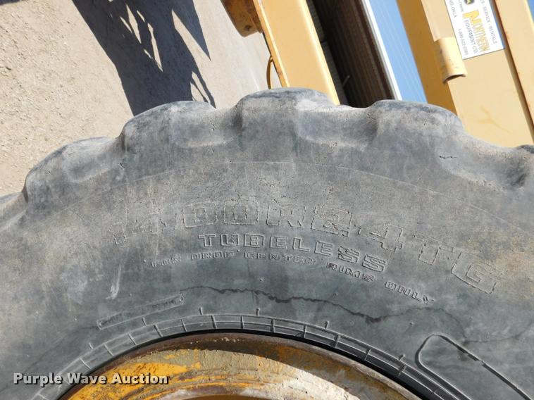 image for item DB9410 1994 John Deere 770BH motor grader