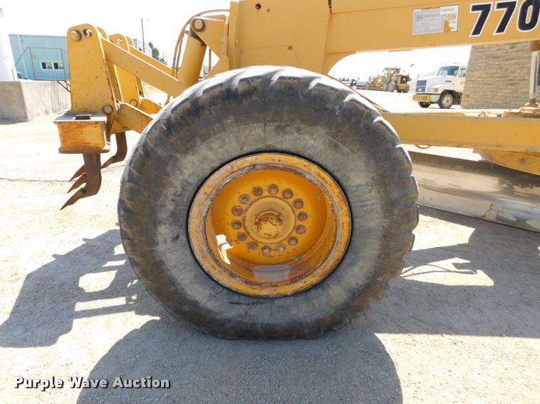 image for item DB9410 1994 John Deere 770BH motor grader