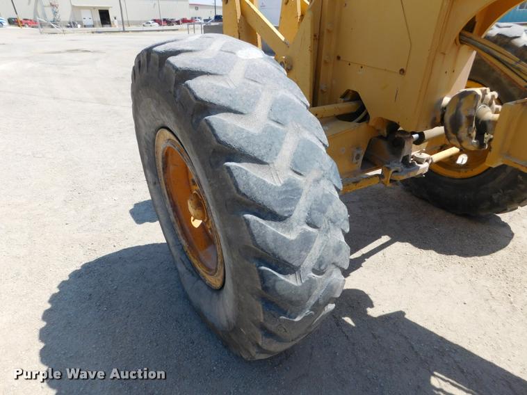 image for item DB9410 1994 John Deere 770BH motor grader