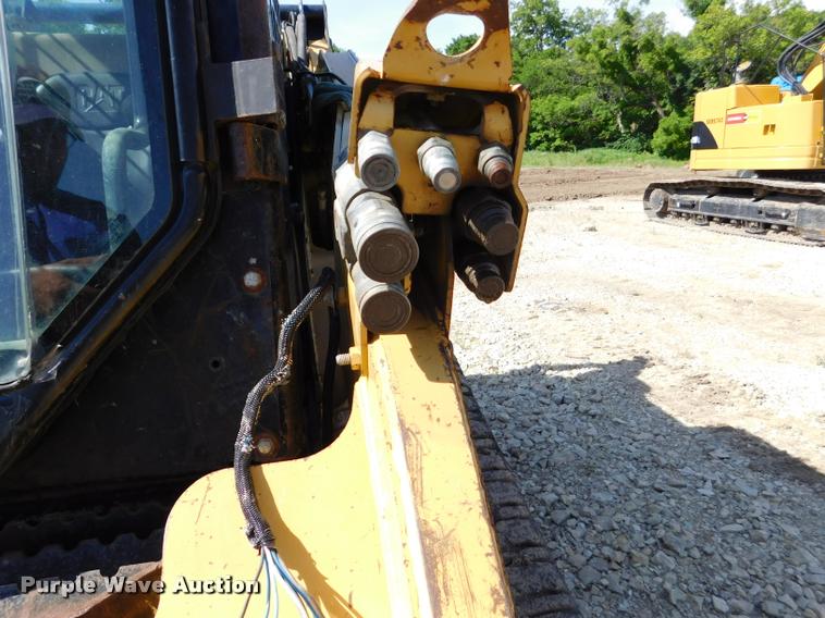 image for item DB9478 2004 Caterpillar 257B skid steer
