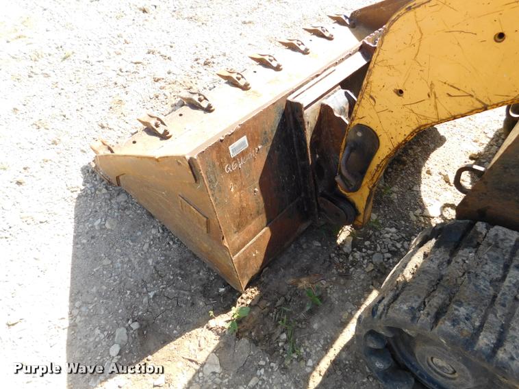 image for item DB9478 2004 Caterpillar 257B skid steer
