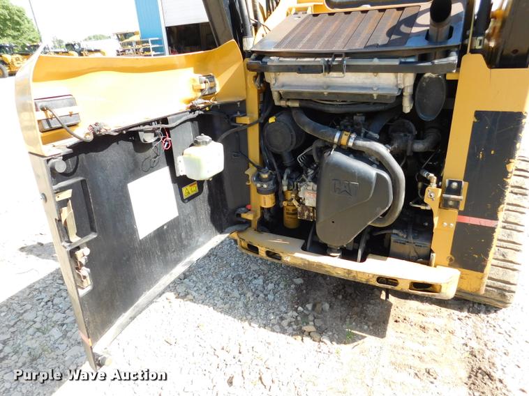 image for item DB9478 2004 Caterpillar 257B skid steer