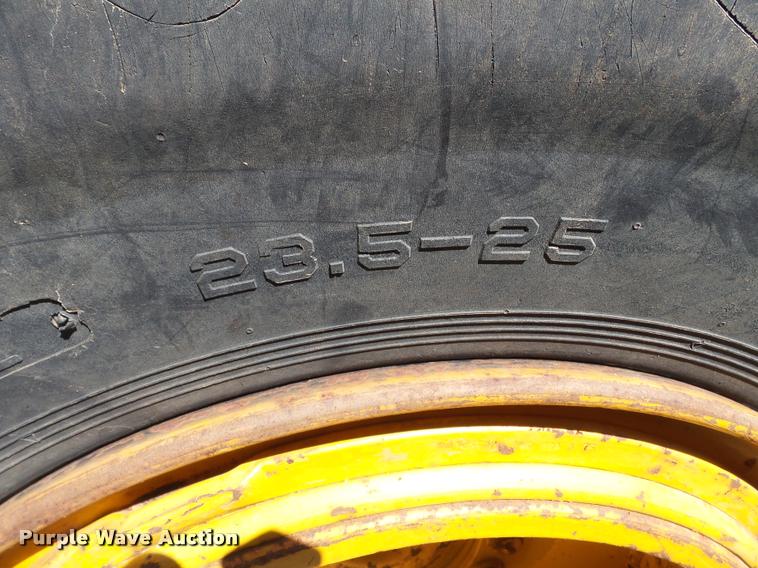 image for item DC6860 1976 John Deere 762 elevating scraper