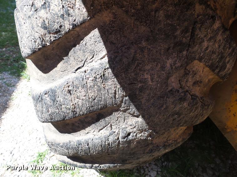 image for item DC6860 1976 John Deere 762 elevating scraper