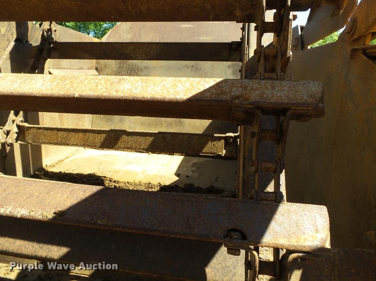 image for item DC6860 1976 John Deere 762 elevating scraper