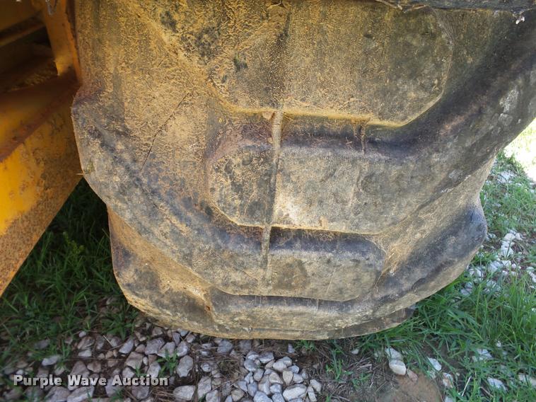 image for item DC6860 1976 John Deere 762 elevating scraper