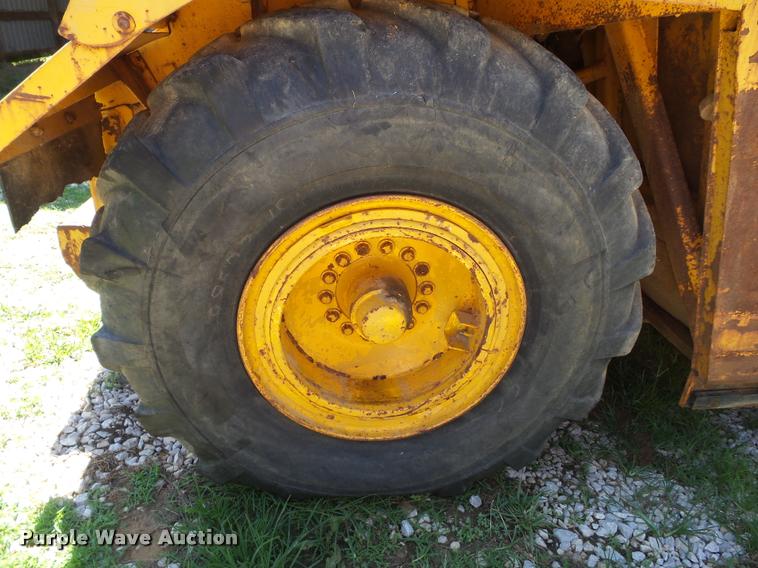 image for item DC6860 1976 John Deere 762 elevating scraper