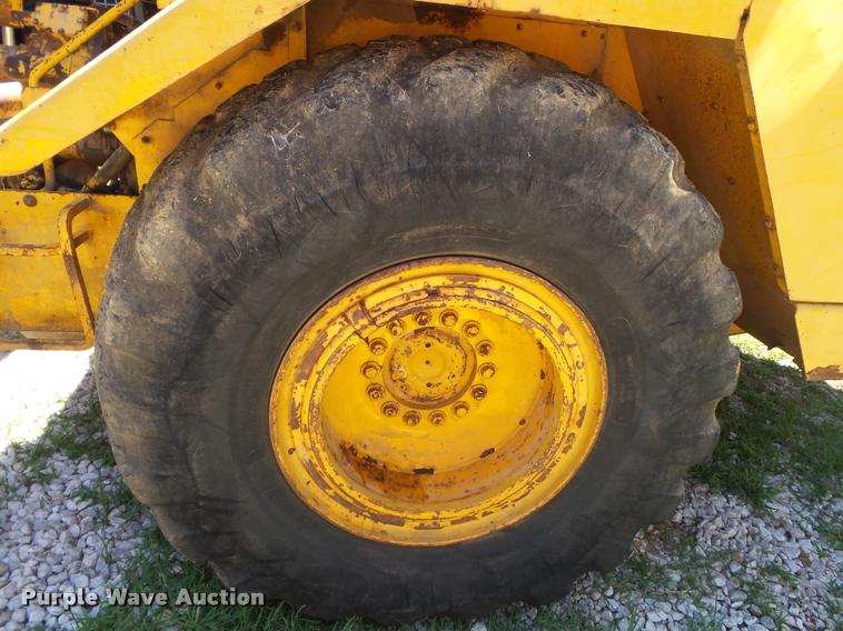 image for item DC6860 1976 John Deere 762 elevating scraper