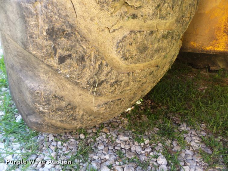 image for item DC6860 1976 John Deere 762 elevating scraper