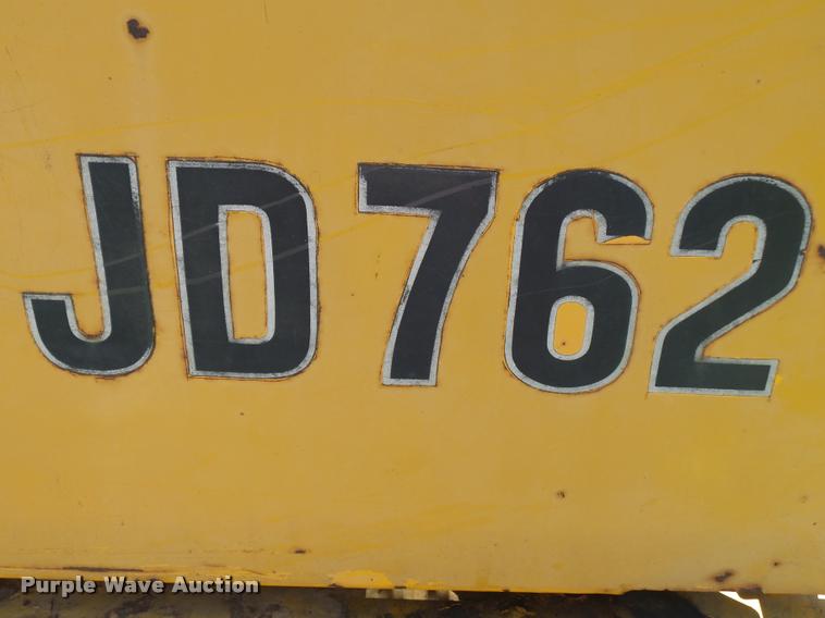 image for item DC6860 1976 John Deere 762 elevating scraper