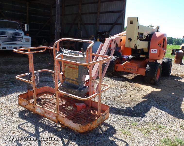 image for item DC6861 2000 JLG 450AJ boom lift