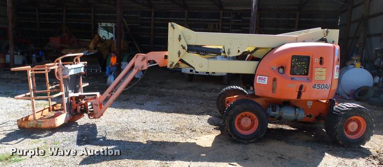 image for item DC6861 2000 JLG 450AJ boom lift