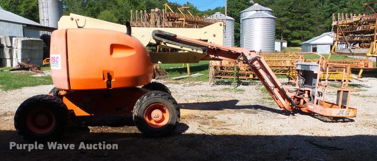 image for item DC6861 2000 JLG 450AJ boom lift