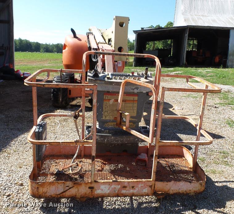 image for item DC6861 2000 JLG 450AJ boom lift