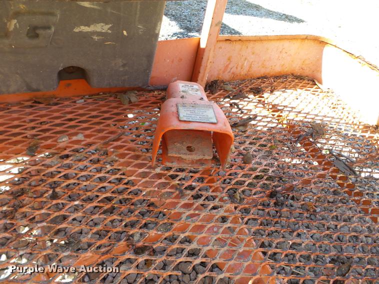 image for item DC6861 2000 JLG 450AJ boom lift