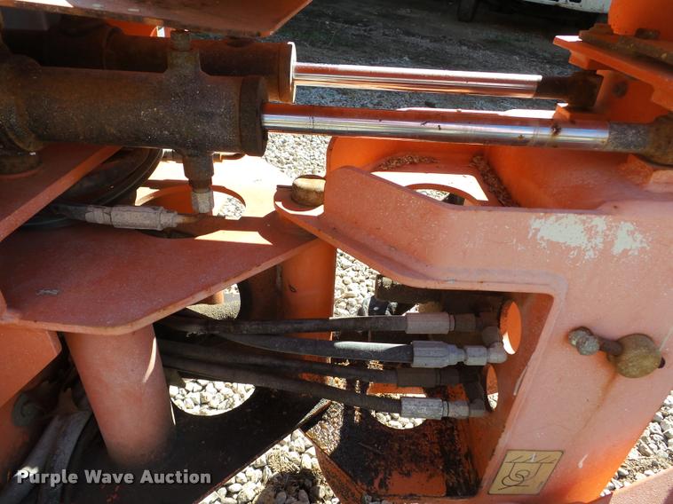 image for item DC6861 2000 JLG 450AJ boom lift