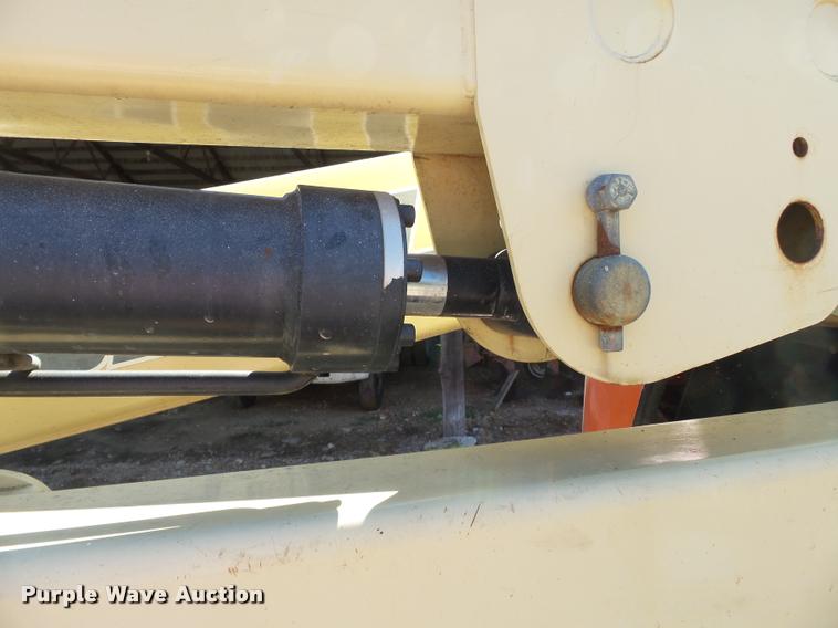 image for item DC6861 2000 JLG 450AJ boom lift