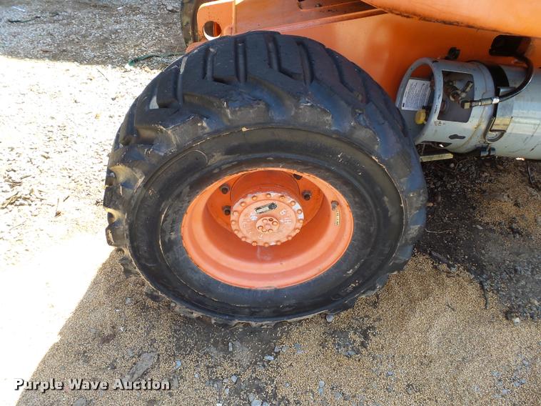 image for item DC6861 2000 JLG 450AJ boom lift