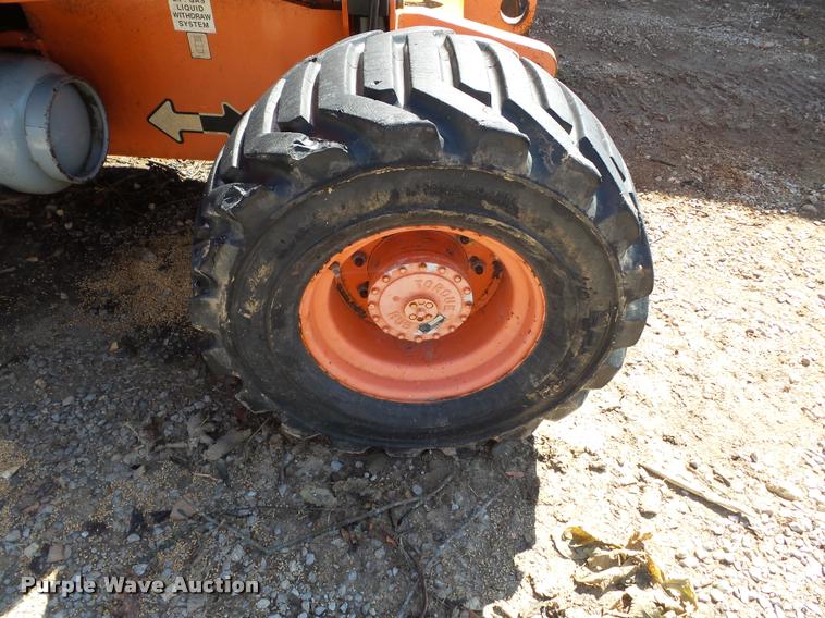 image for item DC6861 2000 JLG 450AJ boom lift