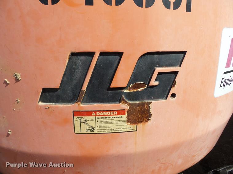 image for item DC6861 2000 JLG 450AJ boom lift